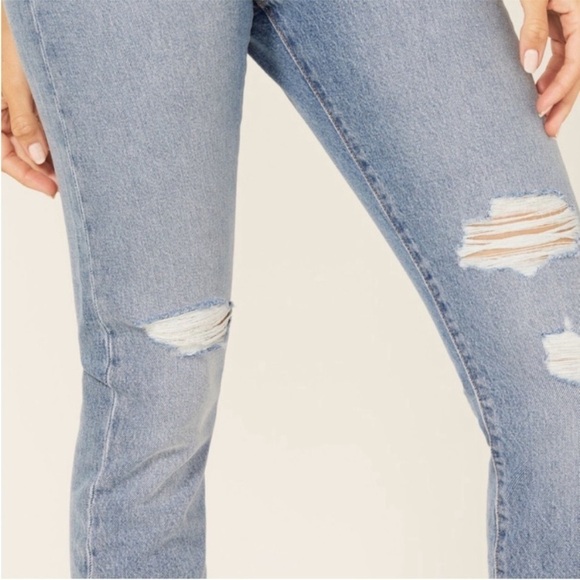 NWT Levi’s 501 High Rise Skinny Jeans in Light Indigo Destructed - Picture 3 of 9